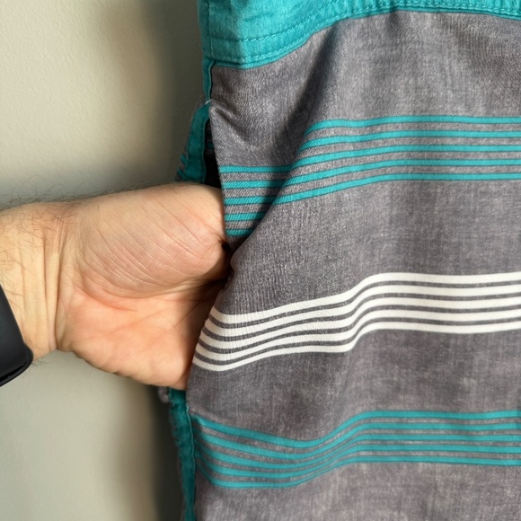 RVCA Men's 36 Classic Non-Stretch Board Shorts Gray Striped Surfer Ocean Beach - Picture 3 of 16